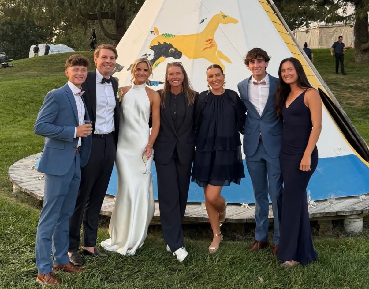 Hayden Patriquin, Kate Fahey and her husband, Tina Pisnik, Gabe Tardio, and Anna Bright